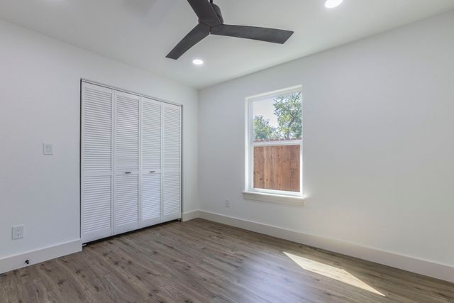 1025 Kane Street, Bellmead, TX 76705