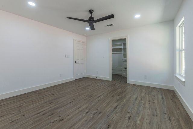 1025 Kane Street, Bellmead, TX 76705