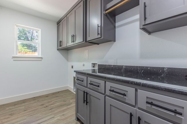 1025 Kane Street, Bellmead, TX 76705