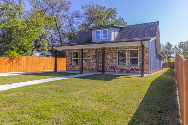 1025 Kane Street, Bellmead, TX 76705