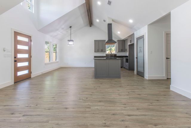 1025 Kane Street, Bellmead, TX 76705