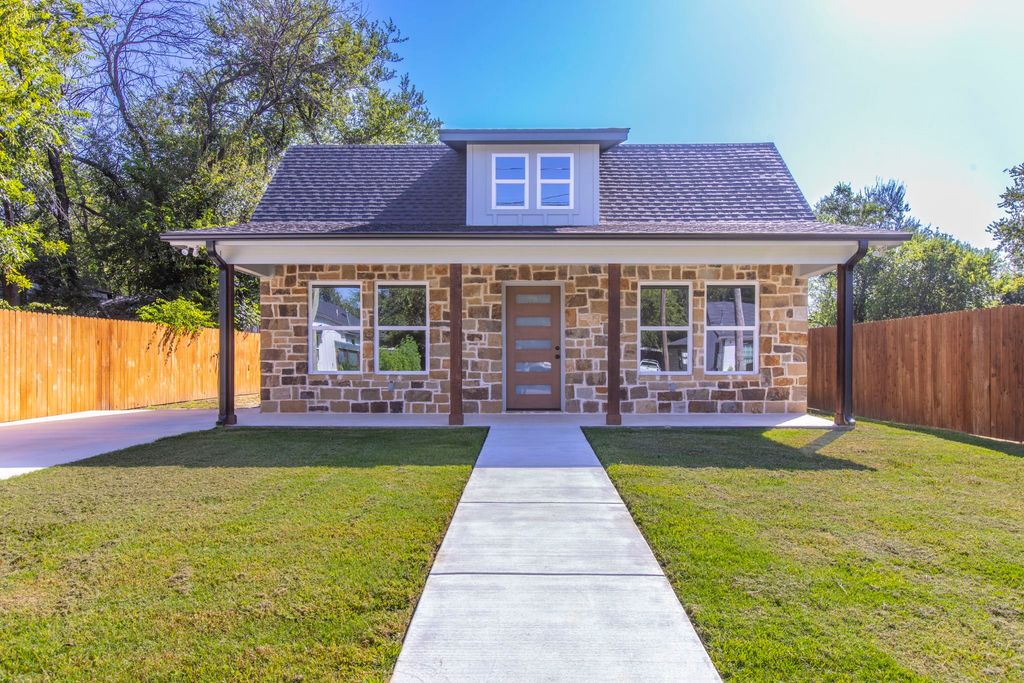 1025 Kane Street, Bellmead, TX 76705