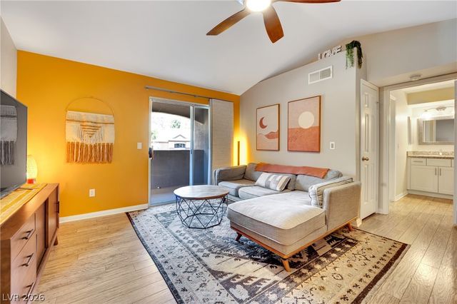 231 West Horizon Ridge Parkway 1227, Henderson, NV 89012