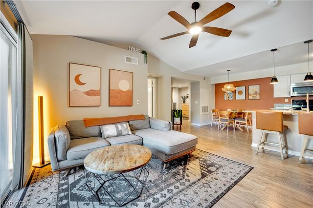 231 West Horizon Ridge Parkway 1227, Henderson, NV 89012