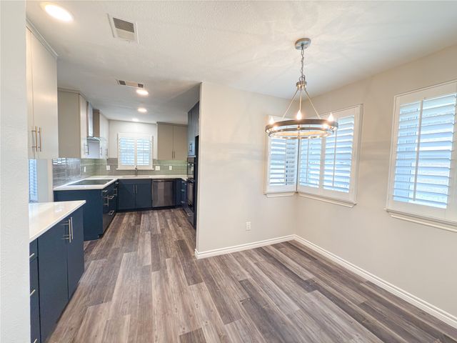 1912 E Branch Hollow Drive, Carrollton, TX 75007