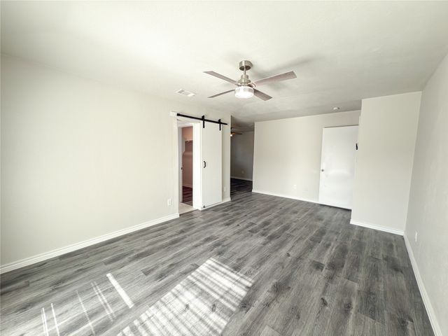 1912 E Branch Hollow Drive, Carrollton, TX 75007