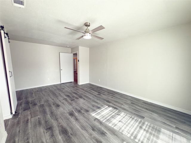 1912 E Branch Hollow Drive, Carrollton, TX 75007