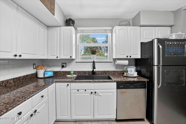 11259 SOFORENKO Drive, Jacksonville, FL 32218