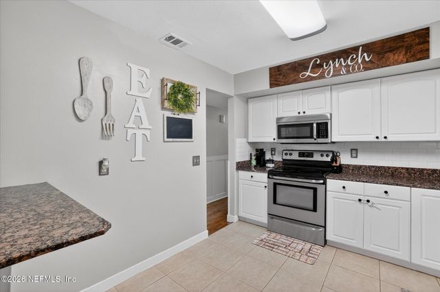 11259 SOFORENKO Drive, Jacksonville, FL 32218