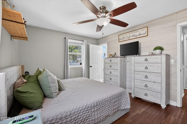 11259 SOFORENKO Drive, Jacksonville, FL 32218