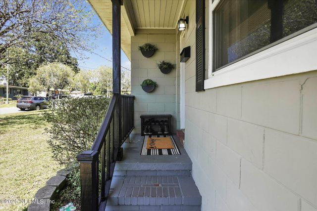 11259 SOFORENKO Drive, Jacksonville, FL 32218