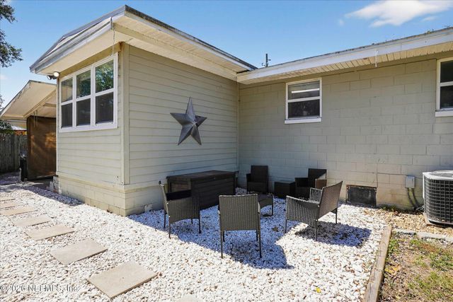 11259 SOFORENKO Drive, Jacksonville, FL 32218