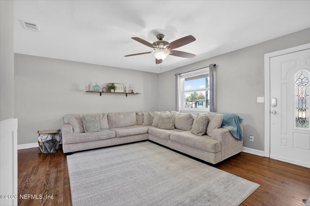 11259 SOFORENKO Drive, Jacksonville, FL 32218