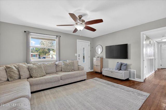 11259 SOFORENKO Drive, Jacksonville, FL 32218