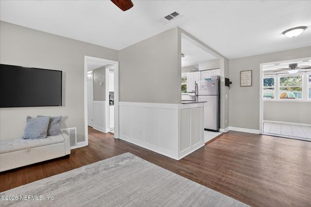 11259 SOFORENKO Drive, Jacksonville, FL 32218