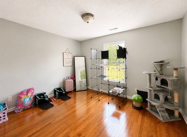 1013 S Tidwell Rd, Bon Aqua, TN 37025