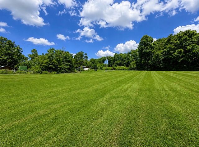 1013 S Tidwell Rd, Bon Aqua, TN 37025