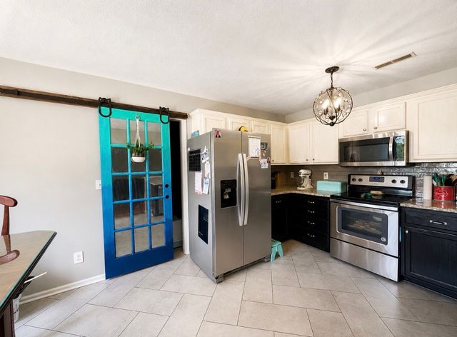 1013 S Tidwell Rd, Bon Aqua, TN 37025