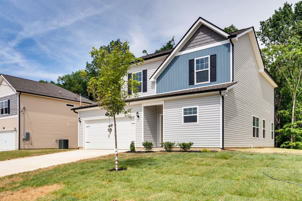 209 Hannah Lee Hill Rd, La Vergne, TN 37086