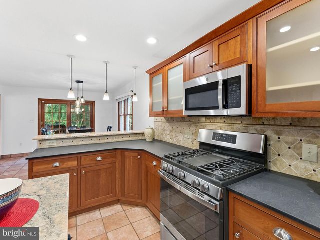 206 KING AVE, Haddon Township, NJ 08108