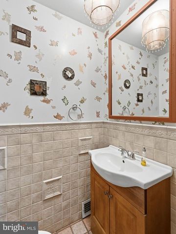 206 KING AVE, Haddon Township, NJ 08108