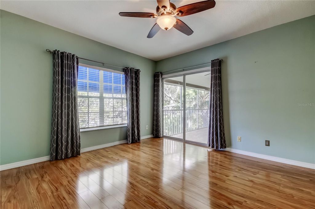 Image 4 of property listing at 11303 SHIPWATCH LANE 1865, Largo, FL 33774