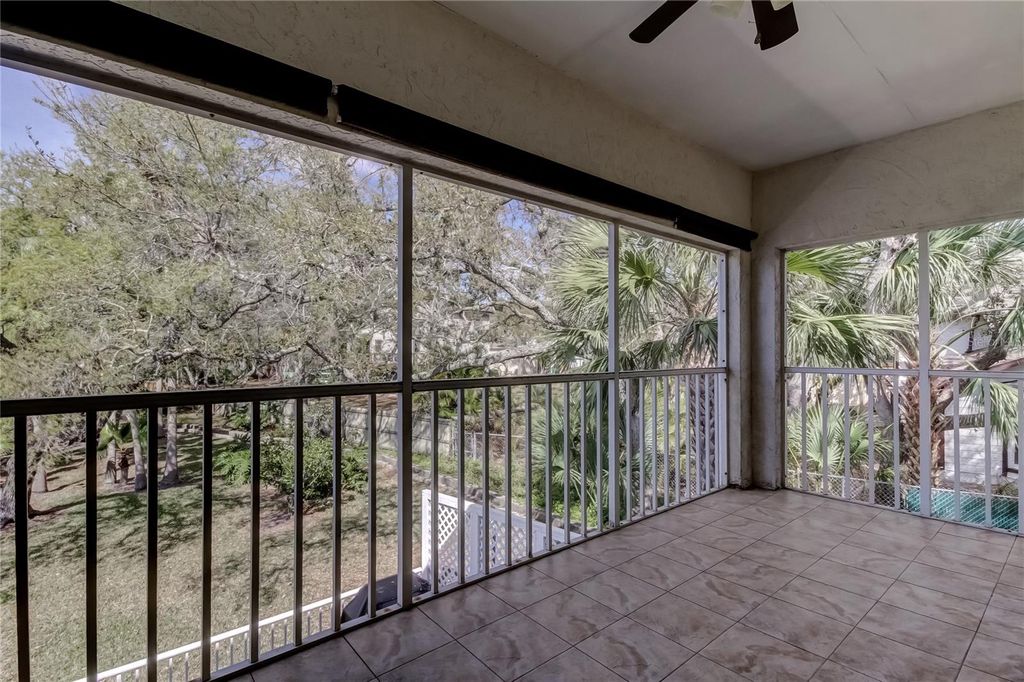 Image 44 of property listing at 11303 SHIPWATCH LANE 1865, Largo, FL 33774