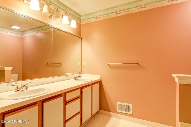 204 Muskflower Court, Toms River, NJ 08753