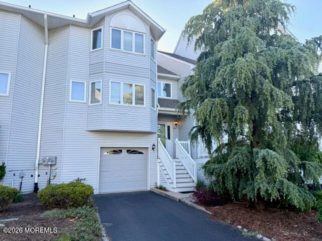 204 Muskflower Court, Toms River, NJ 08753