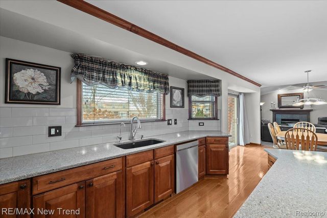 10288 Brunswick Drive, Green Oak Township, MI 48178