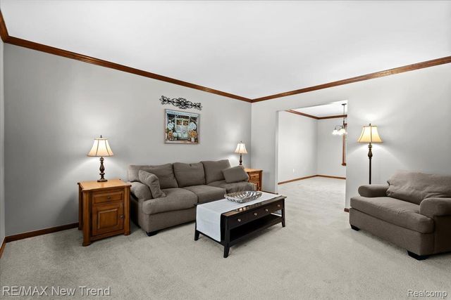 10288 Brunswick Drive, Green Oak Township, MI 48178