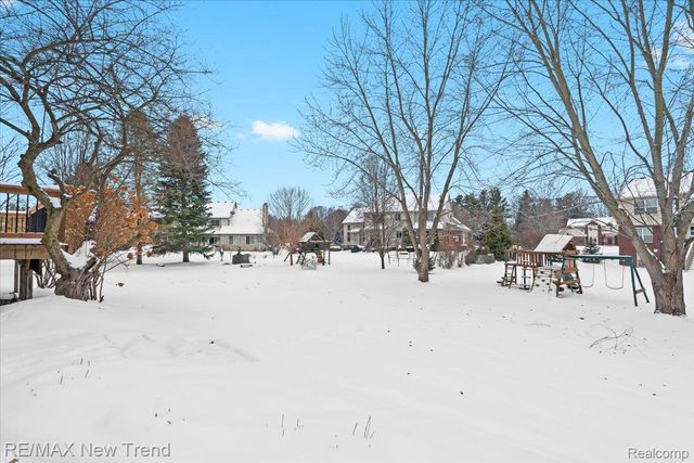 10288 Brunswick Drive, Green Oak Township, MI 48178