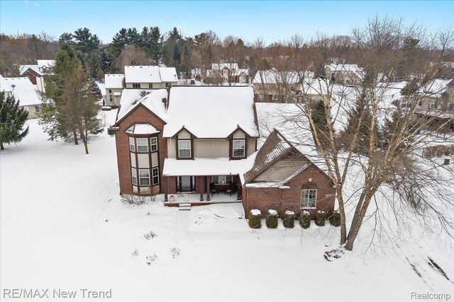 10288 Brunswick Drive, Green Oak Township, MI 48178