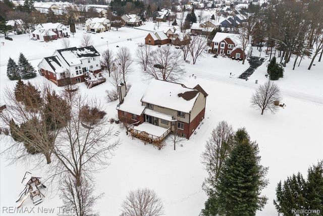 10288 Brunswick Drive, Green Oak Township, MI 48178