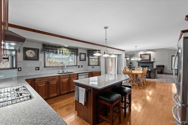 10288 Brunswick Drive, Green Oak Township, MI 48178