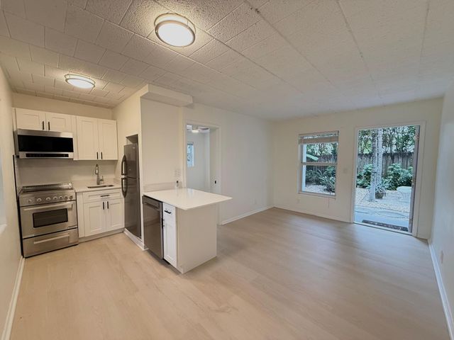 1713 Florida Avenue B2, West Palm Beach, FL 33401