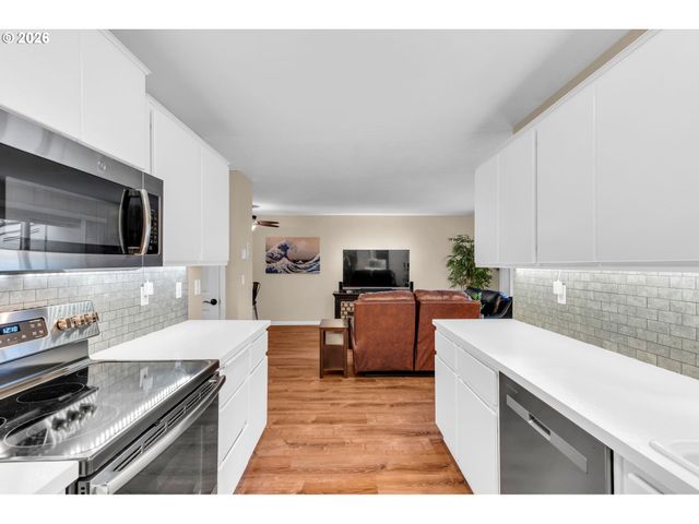1040 COLUMBIA RIDGE Dr 22, Vancouver, WA 98664