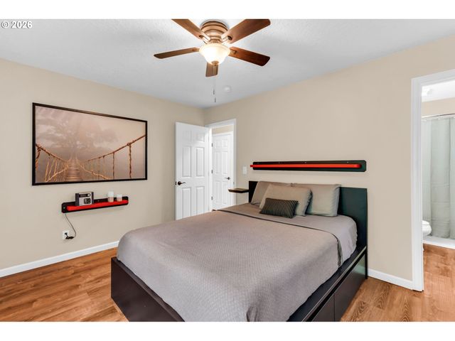 1040 COLUMBIA RIDGE Dr 22, Vancouver, WA 98664