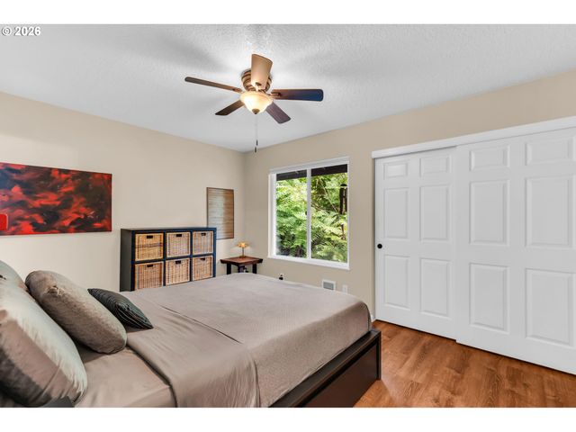 1040 COLUMBIA RIDGE Dr 22, Vancouver, WA 98664