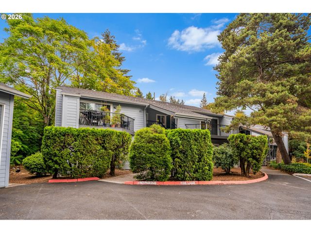1040 COLUMBIA RIDGE Dr 22, Vancouver, WA 98664
