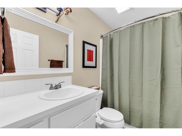 1040 COLUMBIA RIDGE Dr 22, Vancouver, WA 98664