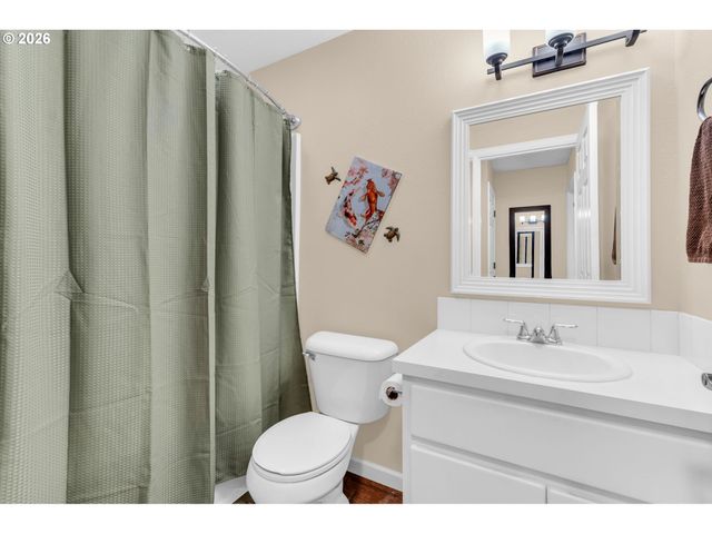 1040 COLUMBIA RIDGE Dr 22, Vancouver, WA 98664