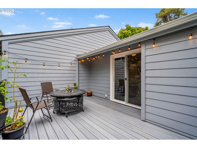1040 COLUMBIA RIDGE Dr 22, Vancouver, WA 98664