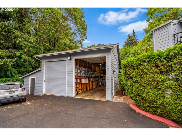 1040 COLUMBIA RIDGE Dr 22, Vancouver, WA 98664
