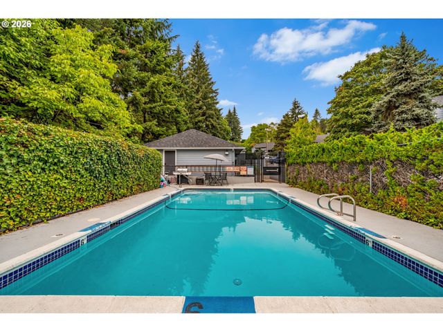 1040 COLUMBIA RIDGE Dr 22, Vancouver, WA 98664