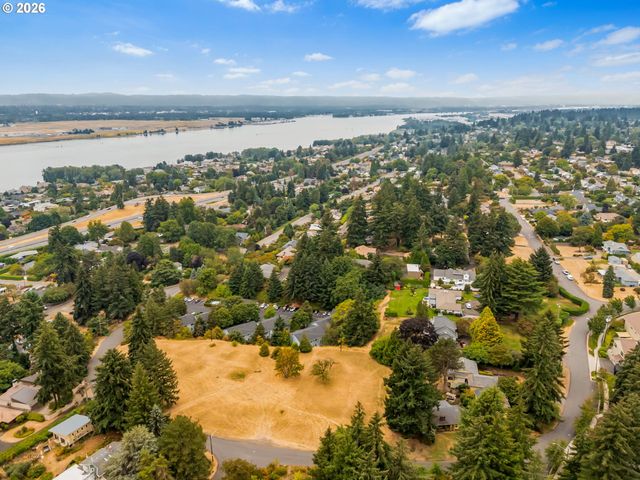 1040 COLUMBIA RIDGE Dr 22, Vancouver, WA 98664