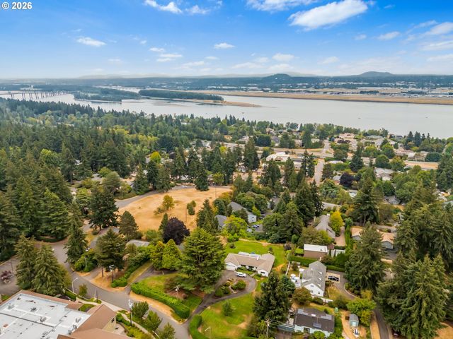 1040 COLUMBIA RIDGE Dr 22, Vancouver, WA 98664