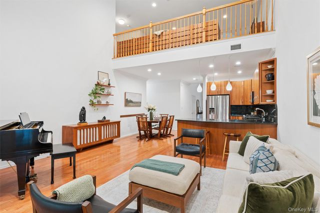 147 Pond View Drive, Port Washington, NY 11050