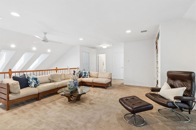 147 Pond View Drive, Port Washington, NY 11050