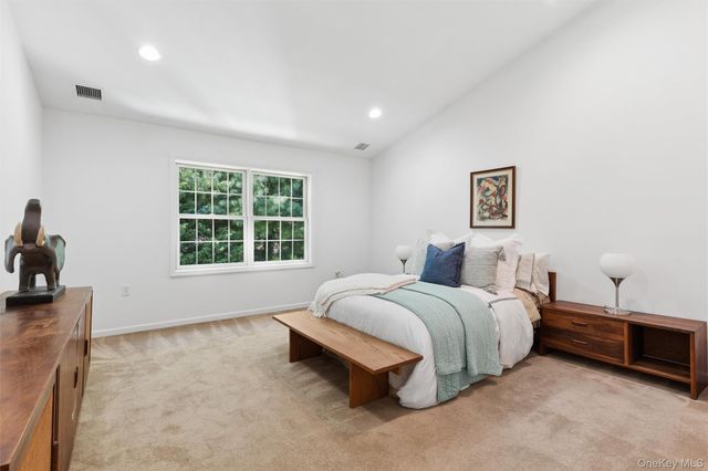 147 Pond View Drive, Port Washington, NY 11050